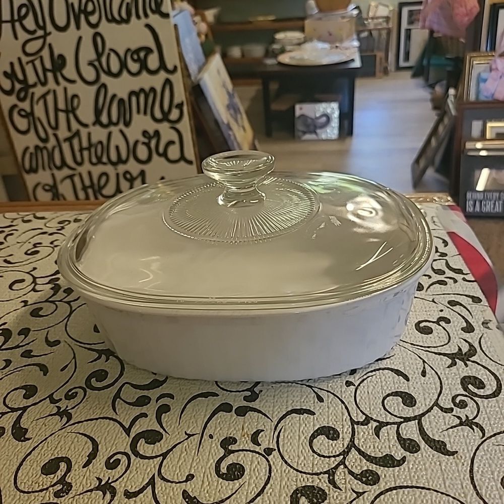 Pyrex Lidded Casserole Dish